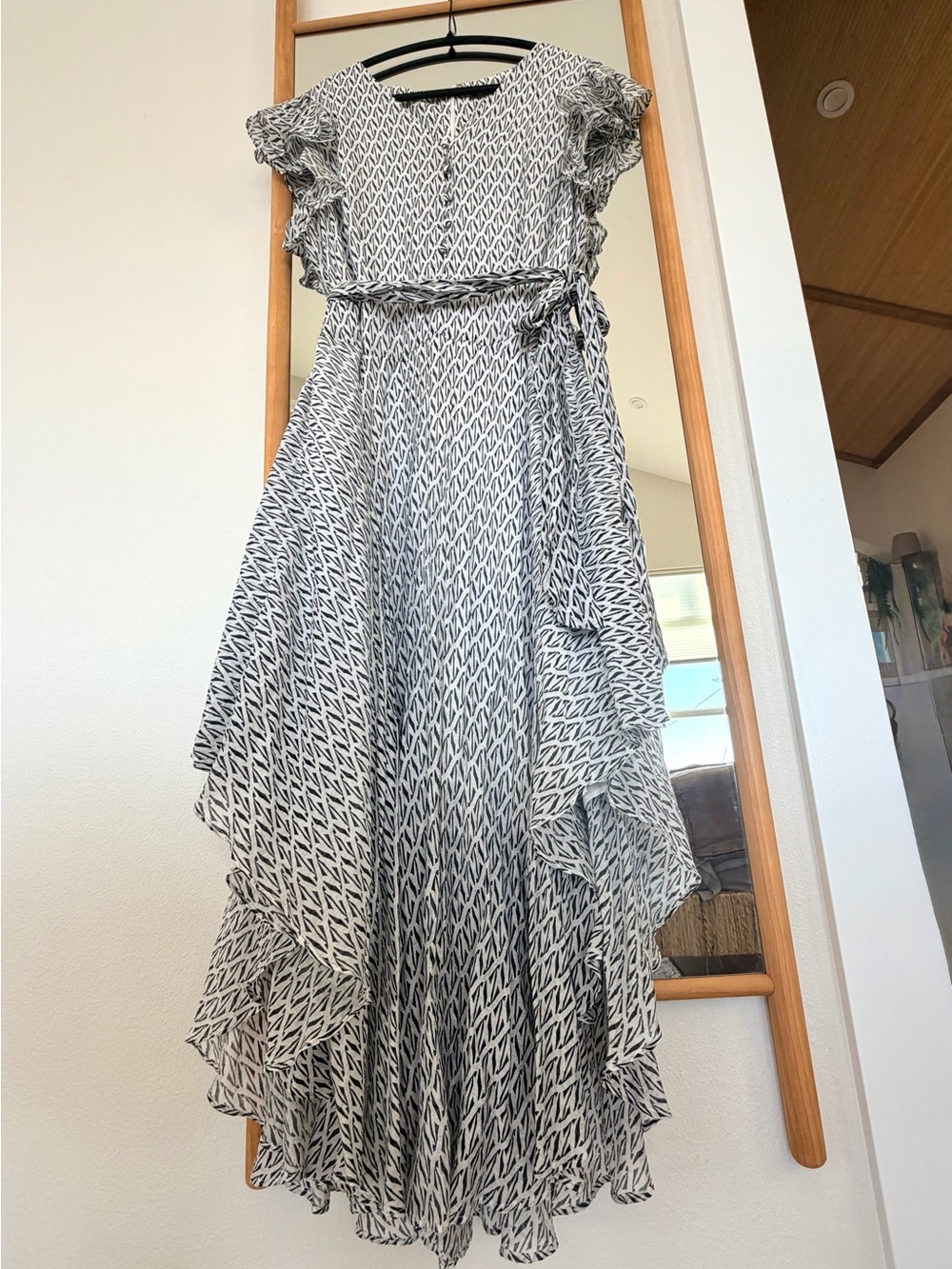 Black & White Printed Ruffle Multi level Hem Maxi Dress - Elegant Summer Style